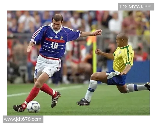 1998年世界杯决赛法国逆袭巴西夺冠的传奇时刻与背后故事 1998年世界杯决赛法国逆袭巴西夺冠的传奇时刻与背后故事