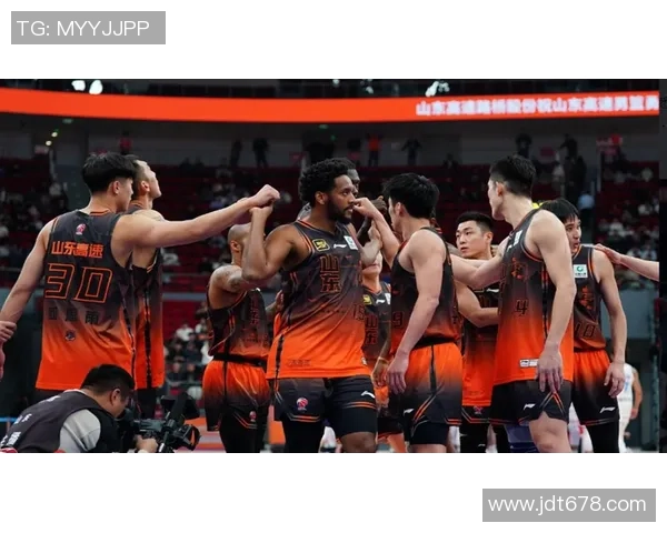 山东男篮最新消息!第三外援浮出水面,克里斯提早归队 山东男篮最新消息!第三外援浮出水面,克里斯提早归队